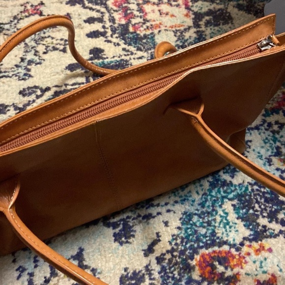 Banana Republic Tan Leather Women's Bag - Picture 6 of 7